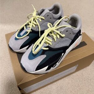 Yeezy 700 Waverunner